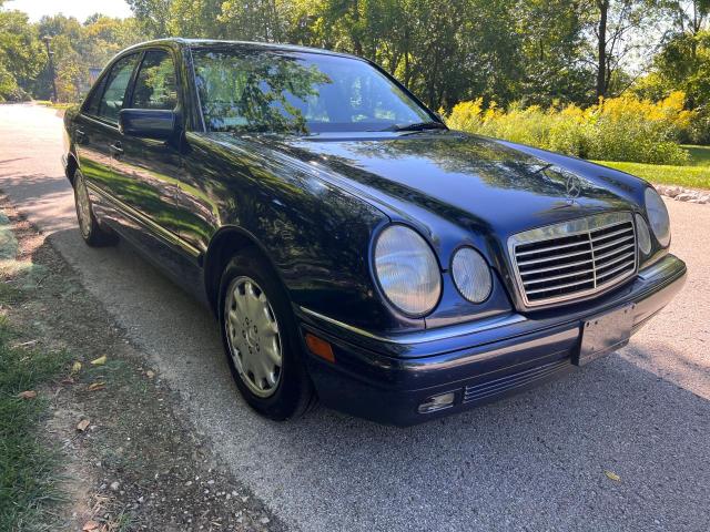 MERCEDES-BENZ E 320 1998 with VIN WDBJF65F3WA563113 - Photo from auction