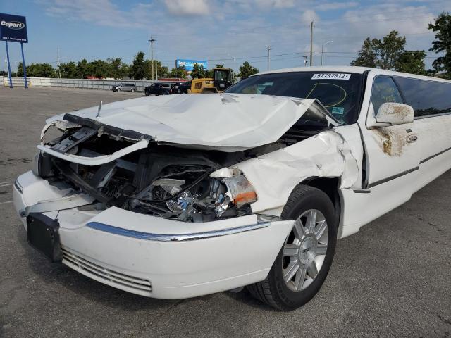 Photo 9 from auction – 2008 LINCOLN TOWN CAR E with VIN 2L1FM88W88X638030
