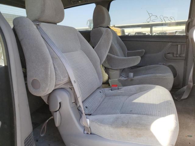 Photo 6 from auction – 2010 TOYOTA SIENNA CE with VIN 5TDZK4CC3AS305991