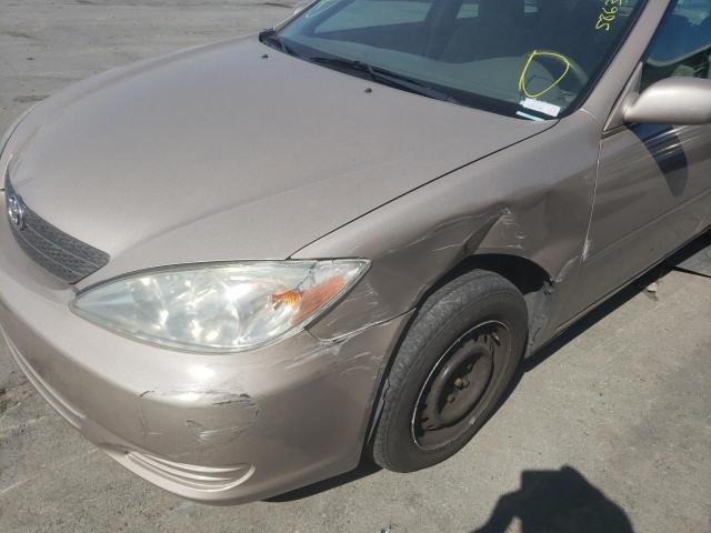 Photo 9 from auction – 2004 TOYOTA CAMRY LE with VIN 4T1BE32K74U920342