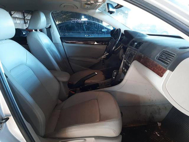 Photo 5 from auction – 2012 VOLKSWAGEN PASSAT SEL with VIN 1VWCP7A34CC033254