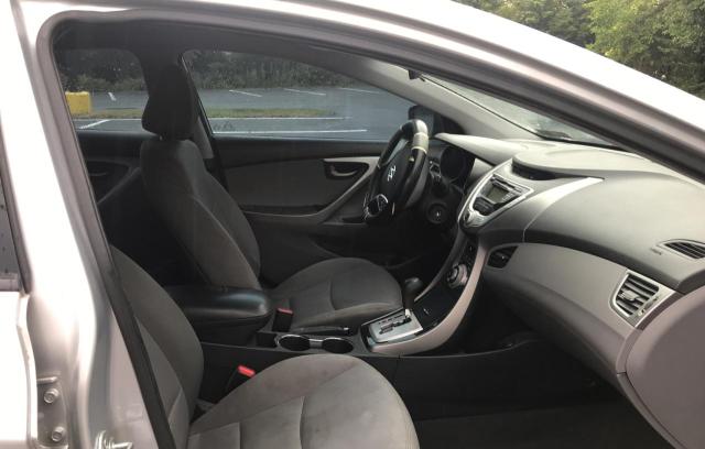 Photo 5 from auction – 2012 HYUNDAI ELANTRA GL with VIN 5NPDH4AE1CH145244