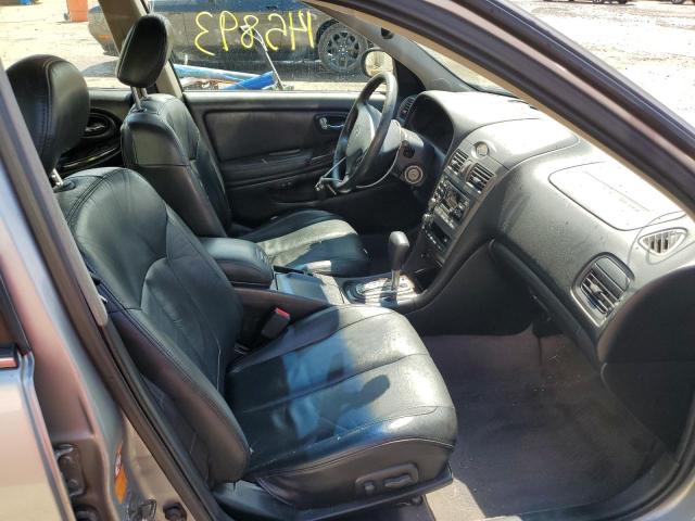 Photo 5 from auction – 2001 INFINITI I30 with VIN JNKCA31A01T022369