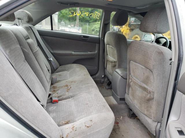 Photo 6 from auction – 2004 TOYOTA CAMRY LE with VIN JTDBE32K040261743