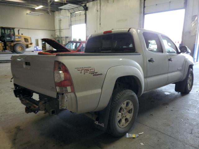 Photo 4 from auction – 2011 TOYOTA TACOMA DOU with VIN 3TMLU4EN7BM079860