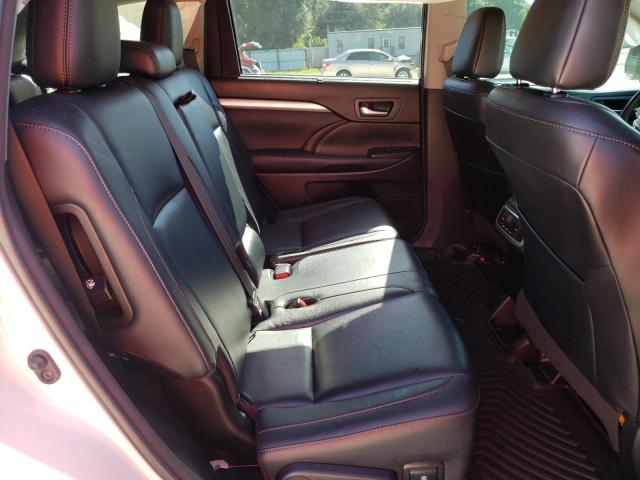 Photo 6 from auction – 2018 TOYOTA HIGHLANDER with VIN 5TDKZRFH2JS540853