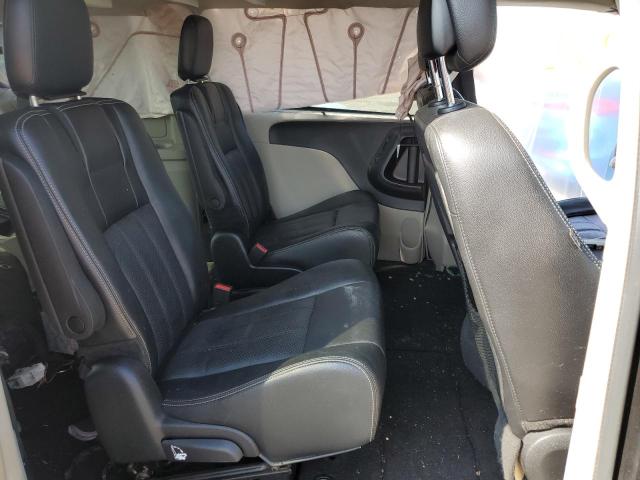 Photo 6 from auction – 2014 CHRYSLER TOWN & COU with VIN 2C4RC1CG3ER307351