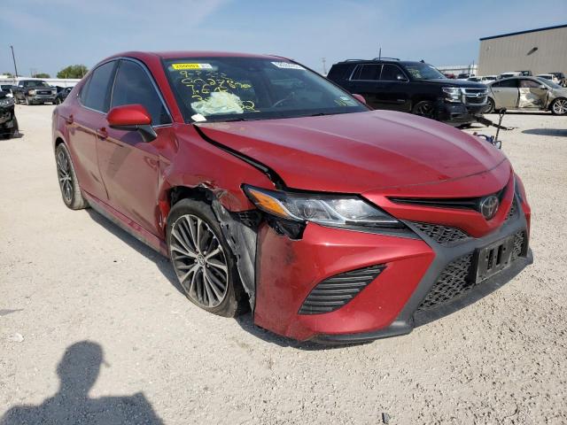 TOYOTA CAMRY SE 2020 with VIN 4T1G11AK2LU353852 - Photo from auction