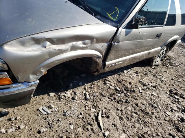 Photo 9 from auction – 2001 CHEVROLET BLAZER with VIN 1GNCT18W51K248180