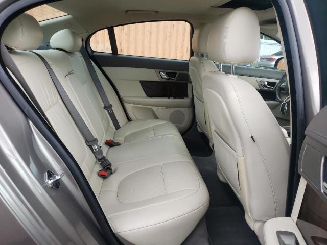 Photo 6 from auction – 2009 JAGUAR XF PREMIUM with VIN SAJXA06B09HR19128