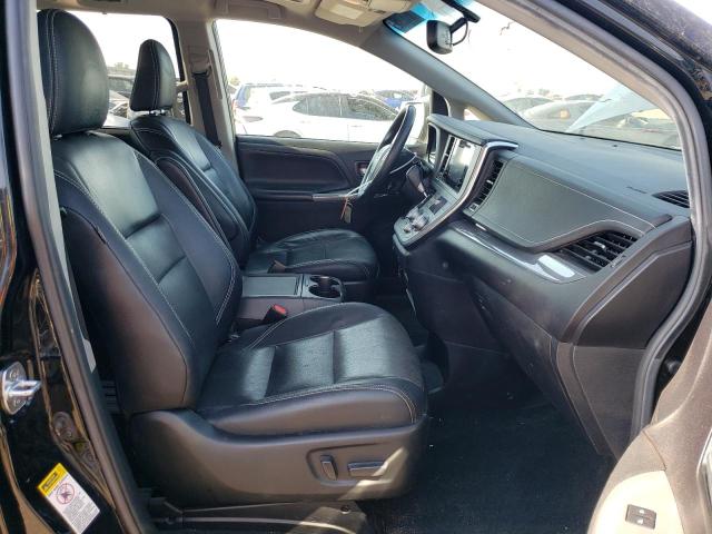 Photo 5 from auction – 2017 TOYOTA SIENNA SE with VIN 5TDXZ3DC1HS818016
