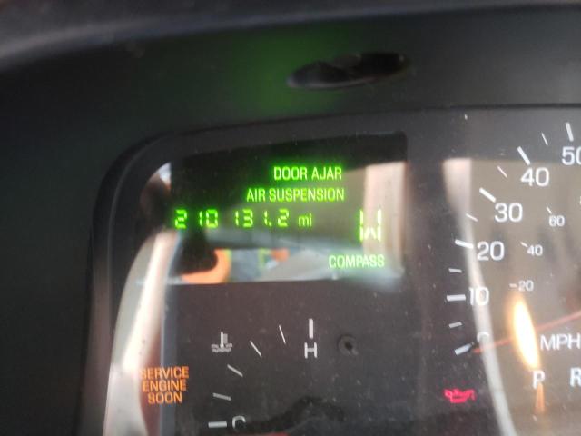 Photo 8 from auction – 1998 LINCOLN TOWN CAR E with VIN 1LNFM81W3WY637809