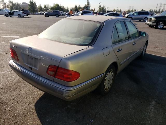 Photo 4 from auction – 1997 MERCEDES-BENZ E 300D with VIN WDBJF20F8VA320170