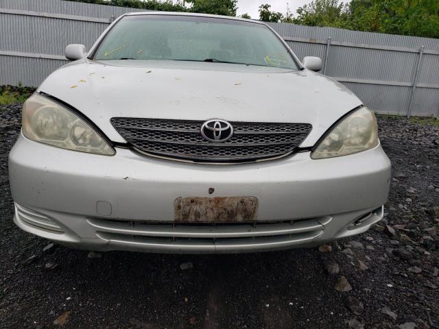 Photo 9 from auction – 2004 TOYOTA CAMRY LE with VIN JTDBE32K040261743