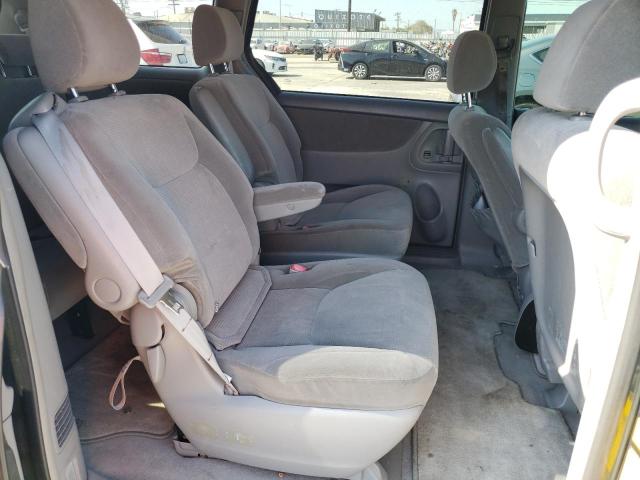 Photo 6 from auction – 2004 TOYOTA SIENNA LE with VIN 5TDBA23C14S001944