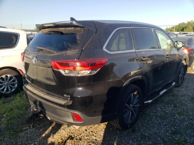 Photo 4 from auction – 2018 TOYOTA HIGHLANDER with VIN 5TDKZRFH1JS270675