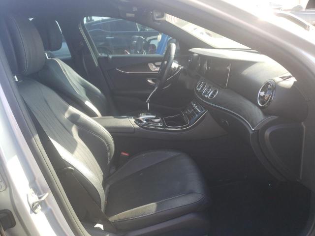 Photo 5 from auction – 2017 MERCEDES-BENZ E 300 with VIN WDDZF4JB7HA114876