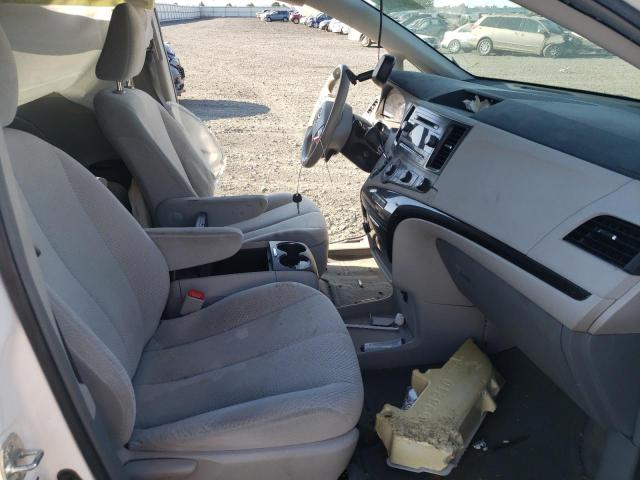 Photo 5 from auction – 2012 TOYOTA SIENNA LE with VIN 5TDJK3DC9CS038588