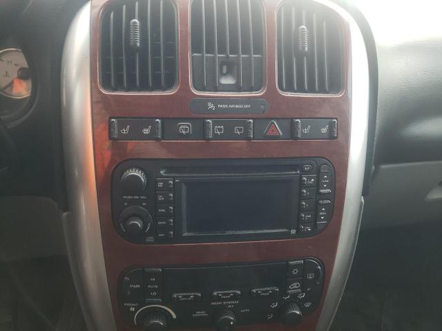 Photo 9 from auction – 2005 CHRYSLER TOWN & COU with VIN 2C8GP64L25R322877