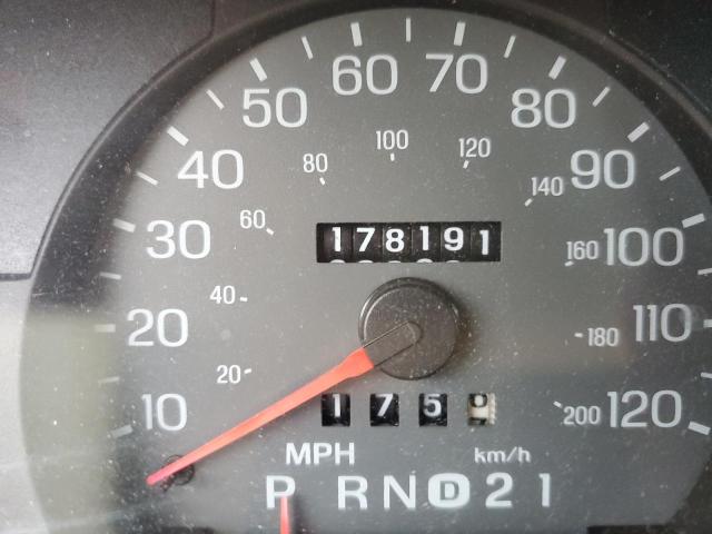 Photo 8 from auction – 2003 MERCURY GRAND MARQ with VIN 2MEFM74W73X626221