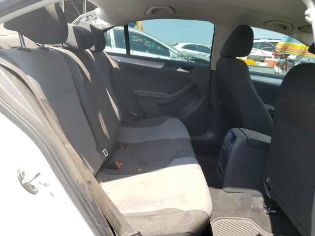 Photo 6 from auction – 2017 VOLKSWAGEN JETTA S with VIN 3VW2B7AJ4HM342172