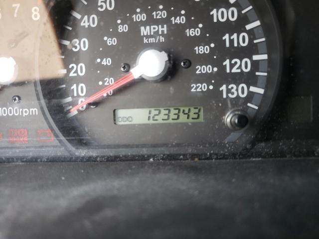 Photo 8 from auction – 2005 KIA SORENTO EX with VIN KNDJD733755344121