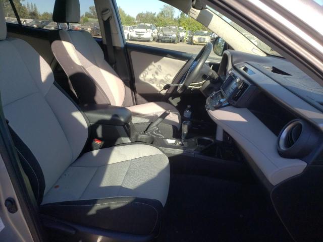 Photo 5 from auction – 2017 TOYOTA RAV4 XLE with VIN 2T3RFREV9HW575610
