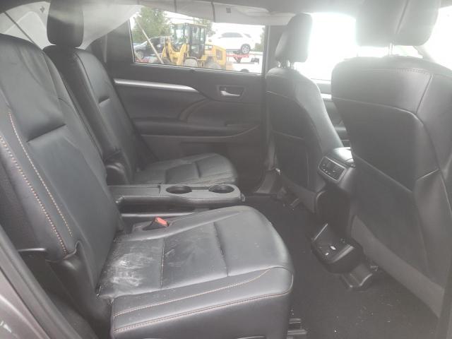Photo 6 from auction – 2019 TOYOTA HIGHLANDER with VIN 5TDJZRFH7KS923233