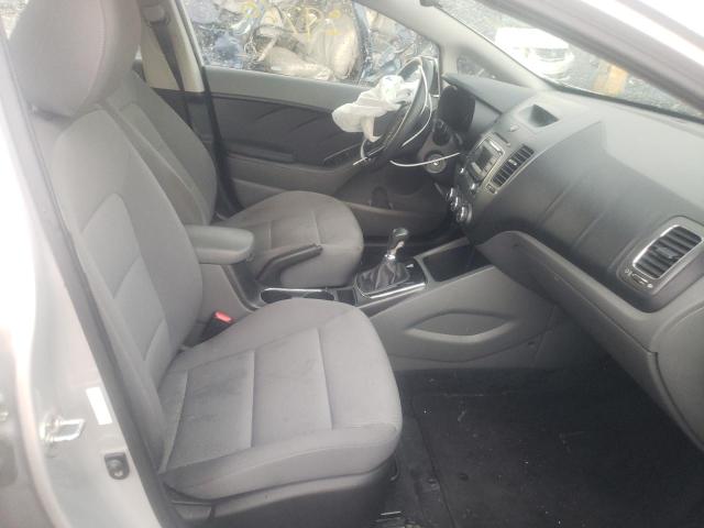 Photo 5 from auction – 2018 KIA FORTE LX with VIN 3KPFK4A79JE208782