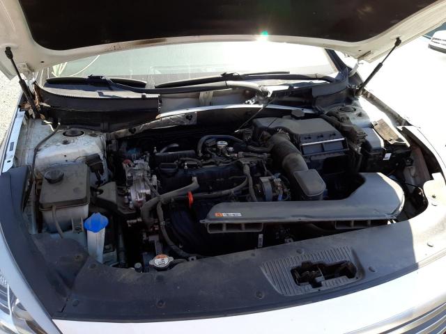 Photo 7 from auction – 2017 HYUNDAI SONATA SE with VIN 5NPE24AF0HH564207