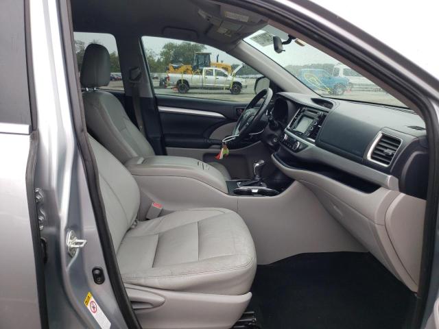 Photo 5 from auction – 2015 TOYOTA HIGHLANDER with VIN 5TDZKRFH1FS089831