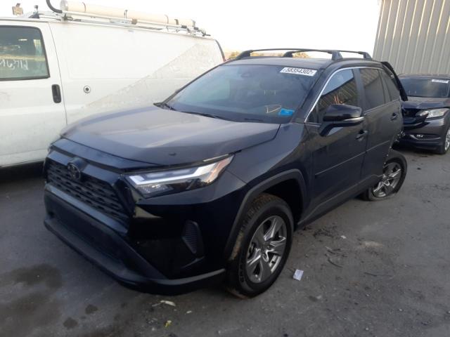 Photo 2 from auction – 2022 TOYOTA RAV4 XLE with VIN 2T3W1RFV2NC200770