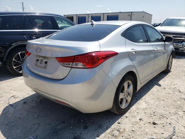 Photo 4 from auction – 2013 HYUNDAI ELANTRA GL with VIN 5NPDH4AE3DH354499
