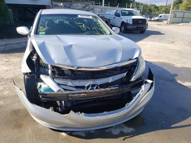 Photo 9 from auction – 2011 HYUNDAI SONATA SE with VIN 5NPEC4AC9BH020086