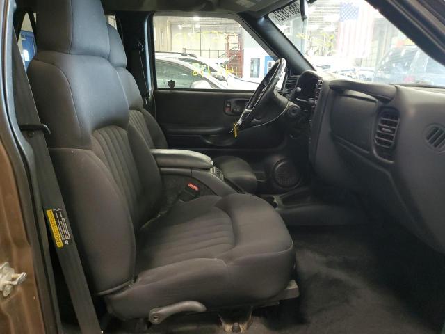 Photo 5 from auction – 2004 CHEVROLET BLAZER with VIN 1GNDT13X74K168016