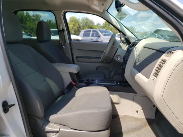 Photo 5 from auction – 2011 FORD ESCAPE XLS with VIN 1FMCU0C70BKA33013
