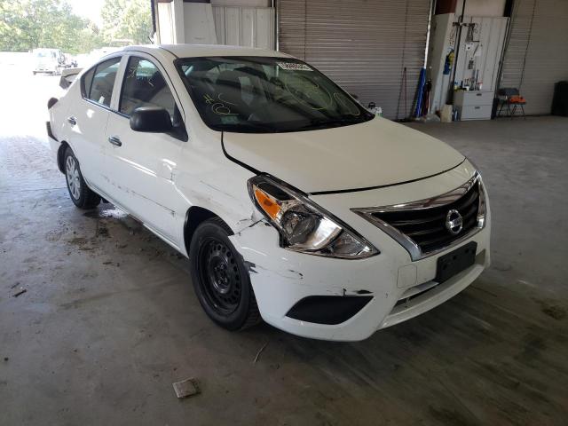 NISSAN VERSA S 2015 with VIN 3N1CN7AP1FL885570 - Photo from auction