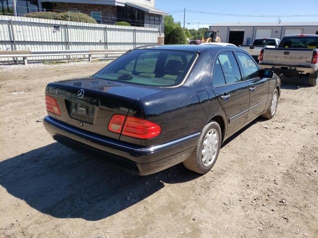 Photo 4 from auction – 1997 MERCEDES-BENZ E 320 with VIN WDBJF55F7VA243964