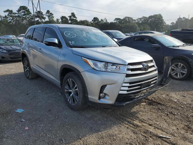 TOYOTA HIGHLANDER 2018 with VIN 5TDZZRFH9JS277212 - Photo from auction