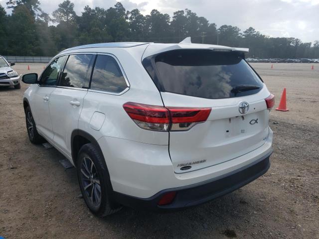 Photo 3 from auction – 2017 TOYOTA HIGHLANDER with VIN 5TDKZRFH2HS189467