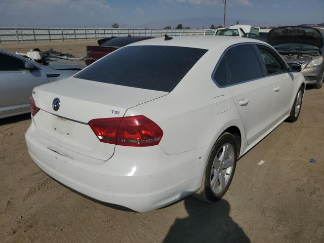 Photo 4 from auction – 2014 VOLKSWAGEN PASSAT S with VIN 1VWAT7A33EC030450