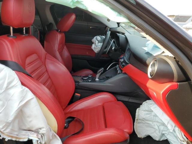 Photo 5 from auction – 2017 ALFA ROMEO GIULIA TI with VIN ZARFAECN7H7545584
