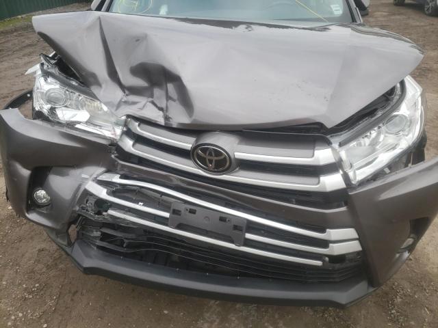 Photo 7 from auction – 2019 TOYOTA HIGHLANDER with VIN 5TDJZRFH7KS923233