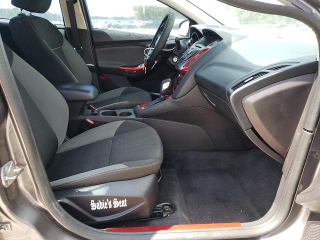Zdjęcie 5 z aukcji – 2014 FORD FOCUS SE z VIN 1FADP3F21EL243917