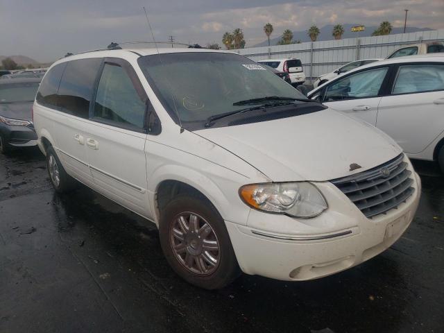 CHRYSLER TOWN & COU 2005 with VIN 2C8GP64L25R322877 - Photo from auction