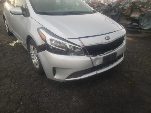 Photo 9 from auction – 2018 KIA FORTE LX with VIN 3KPFK4A79JE208782