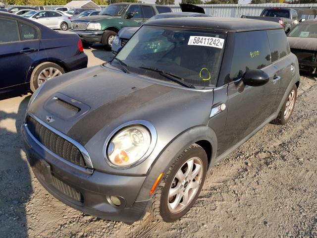 Photo 2 from auction – 2009 MINI COOPER S with VIN WMWMF73529TT95369