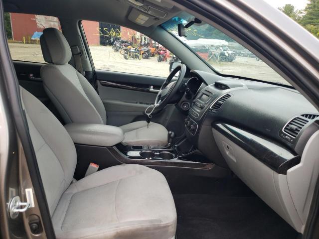 Photo 5 from auction – 2015 KIA SORENTO LX with VIN 5XYKTDA73FG645716