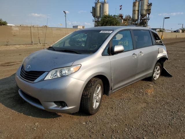 Photo 2 from auction – 2013 TOYOTA SIENNA LE with VIN 5TDKK3DC2DS341198