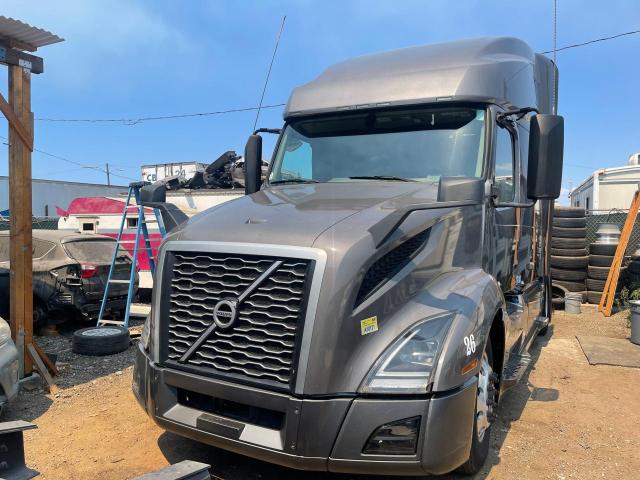 Photo 2 from auction – 2020 VOLVO VN VNL with VIN 4V4NC9EH7LN242523